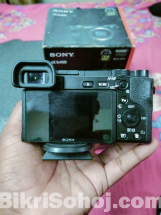 Sony A6400 camera ও Dji Ronin Sc ১টি gimbal  বিক্রি করা হবে